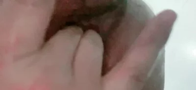防城港一个人，想找1